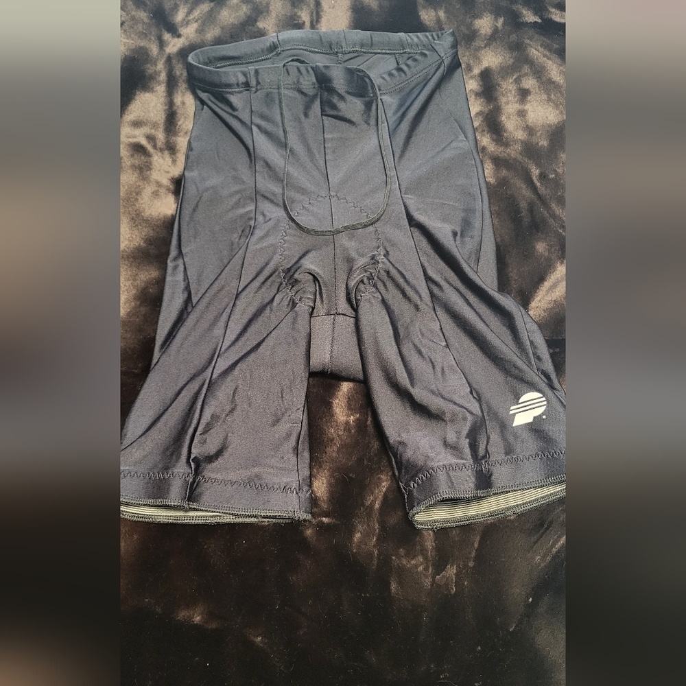 B8) Performance Cycling Shorts Size Medium Padded